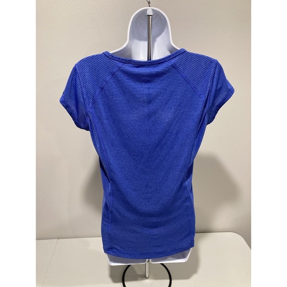 The North Face Women's Blue Short Sleeve Thin Top Size Small - Picture 3 of 4